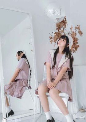 两个奶被揉得又硬又翘的视频